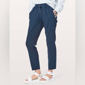 lululemon | On The Fly Pant *Woven 28" | True Navy | 6